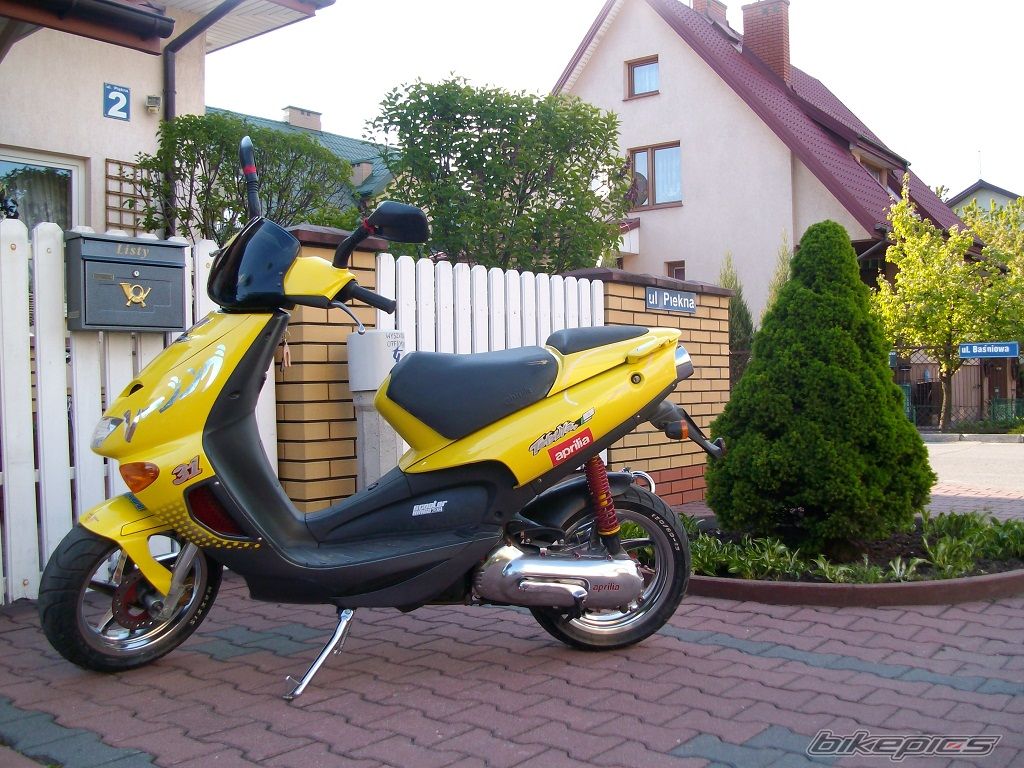 2000 APRILIA SR WWW 50 | Picture 2201402 motorcycle photo