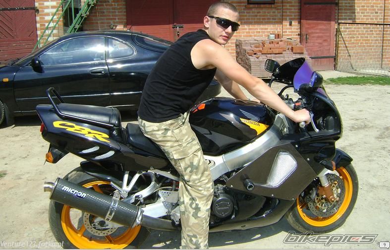 1996 HONDA CBR 900RR FIREBLADE | Picture 2202388 motorcycle photo