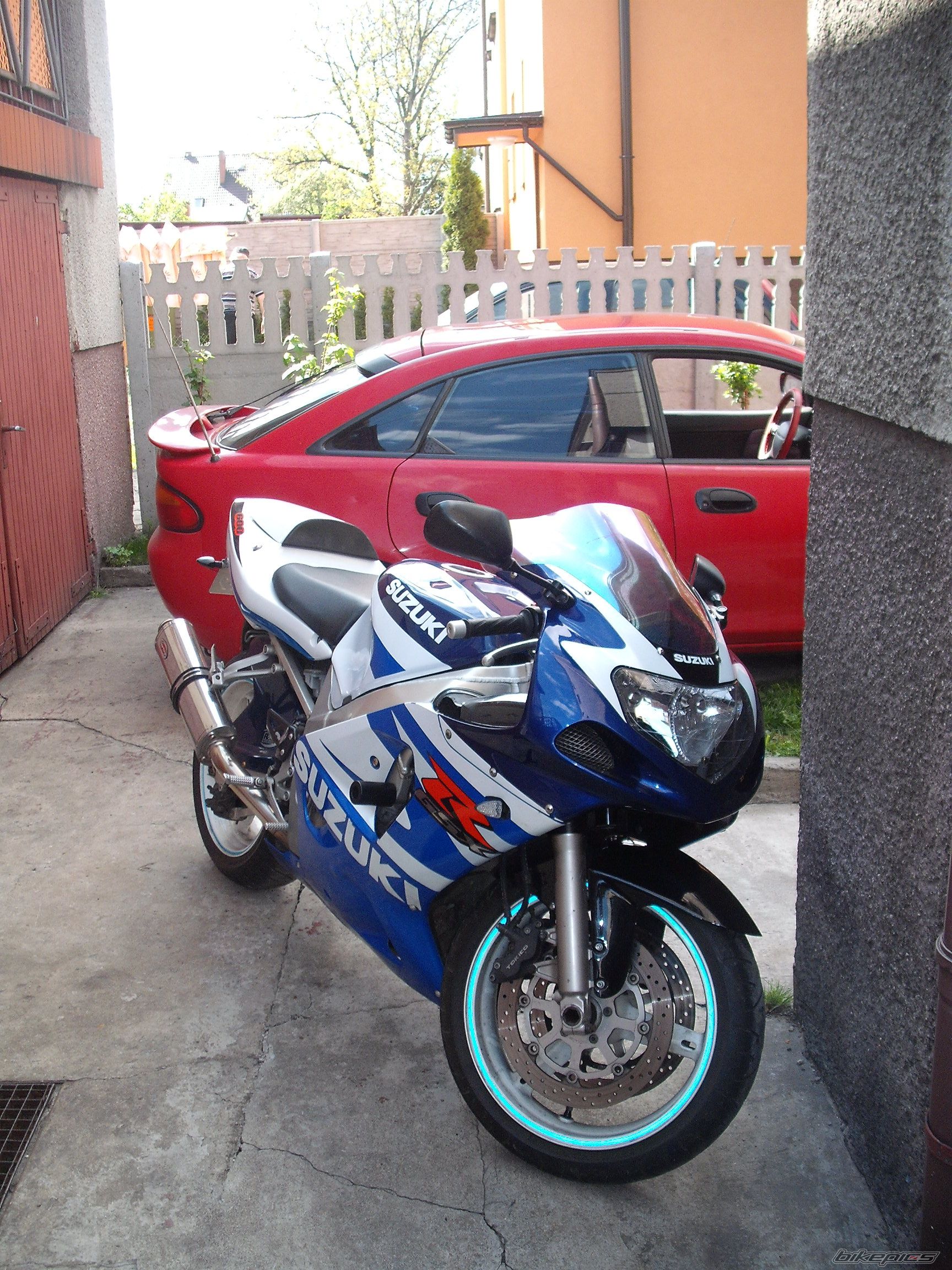 2002 SUZUKI GSX R 600 | Picture 2203193 motorcycle photo