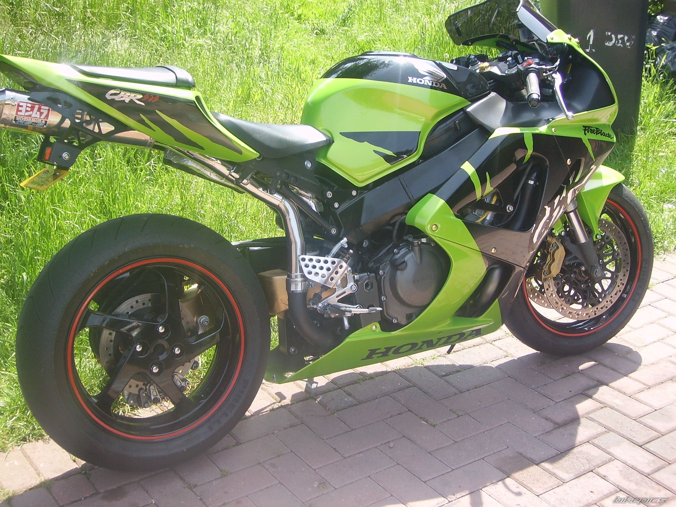 2000 HONDA CBR 929RR FIREBLADE | Picture 2204575 motorcycle photo