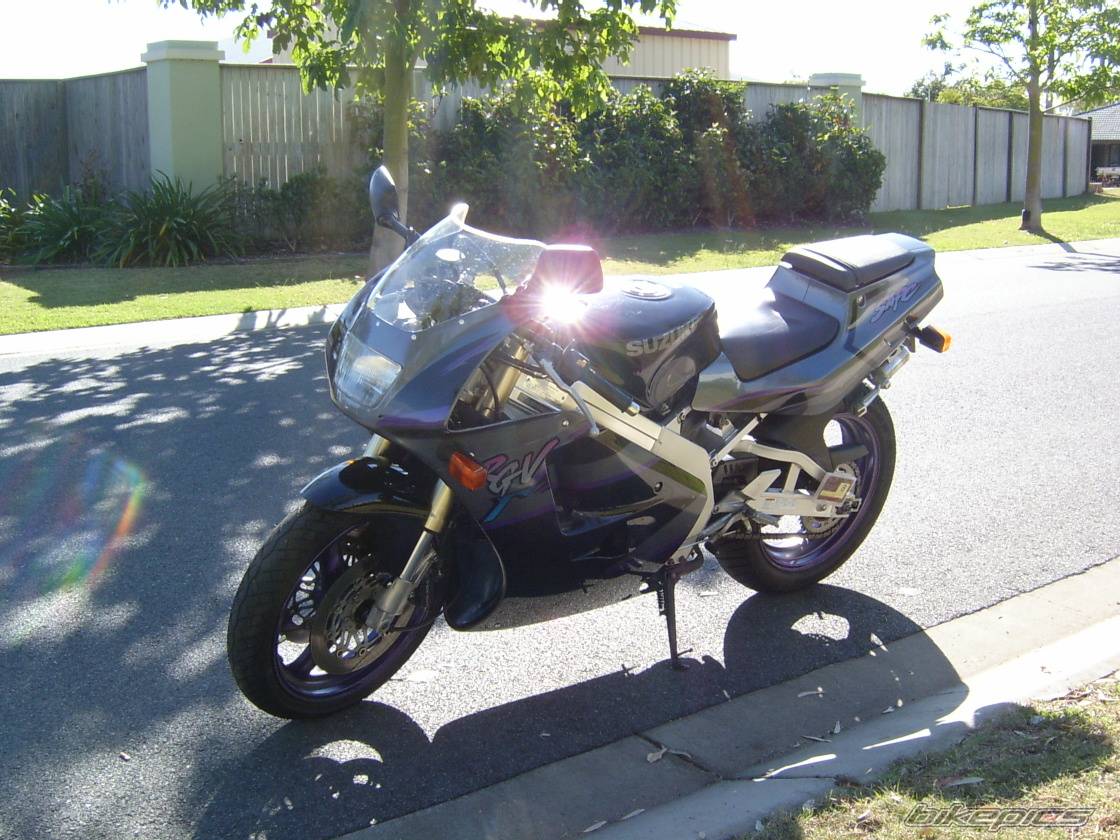 1998 SUZUKI RGV 250 | Picture 220487 motorcycle photo