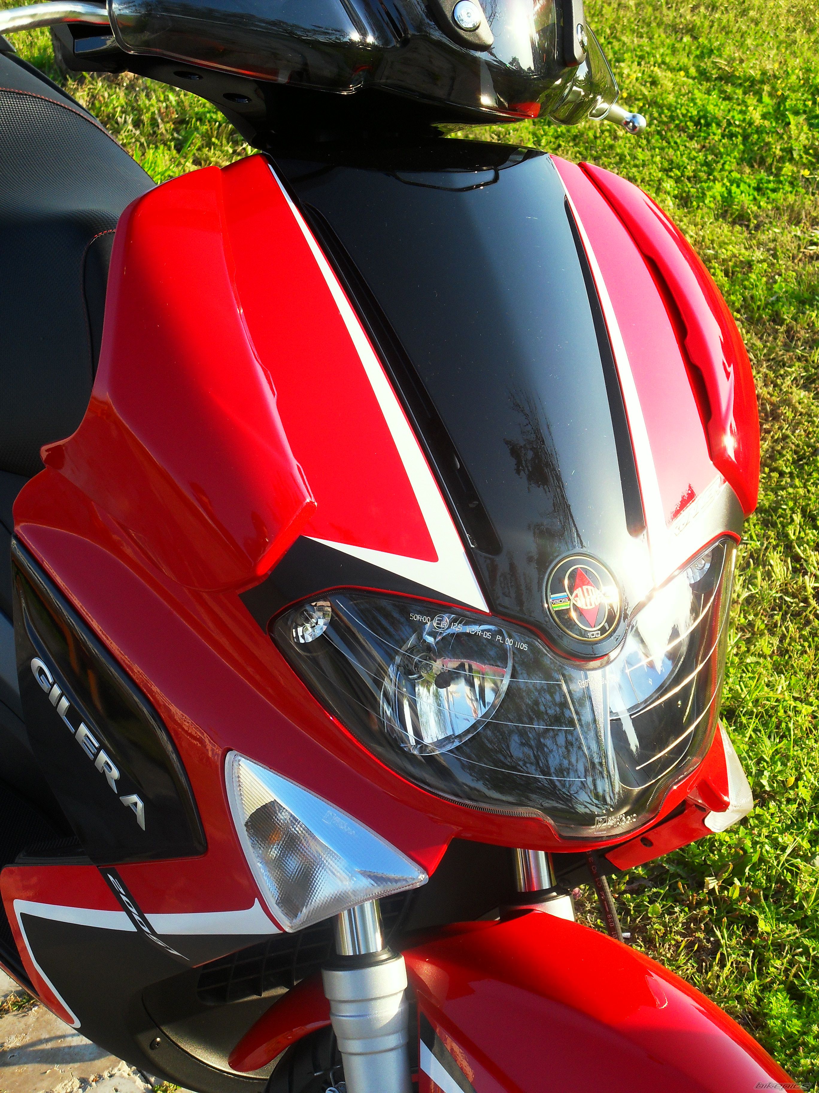 2011 GILERA RUNNER 200 VXR | Picture 2205843 motorcycle photo