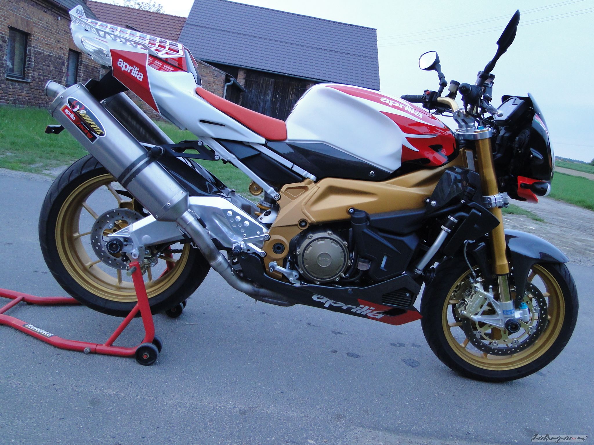 2008 APRILIA TUONO FACTORY | Picture 2207110 motorcycle photo