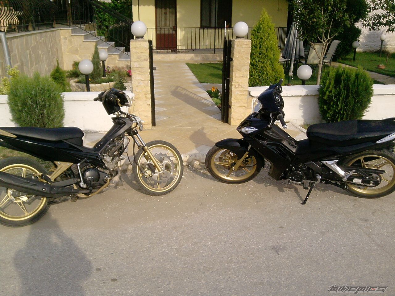 2009 YAMAHA CRYPTON X | Picture 2207254 motorcycle photo