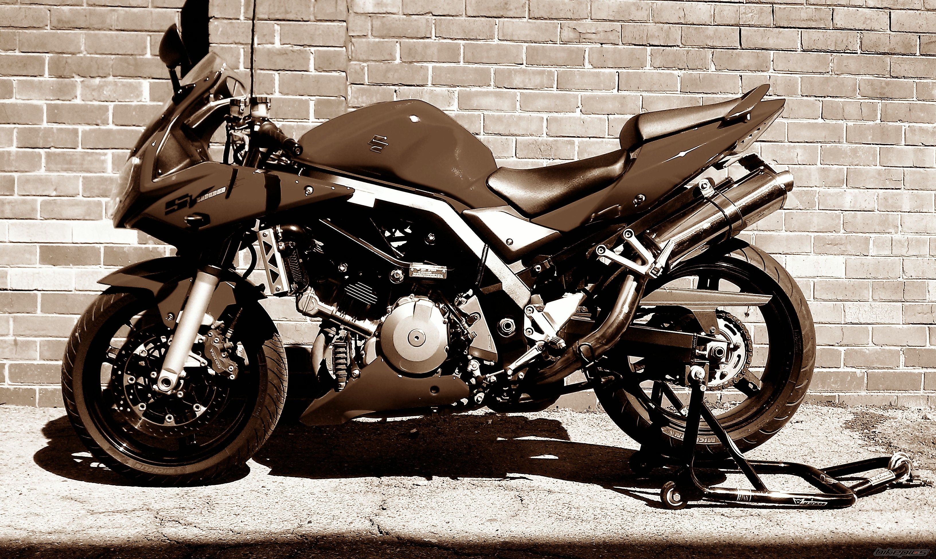 2005 SUZUKI SV 1000 S | Picture 2207319 motorcycle photo