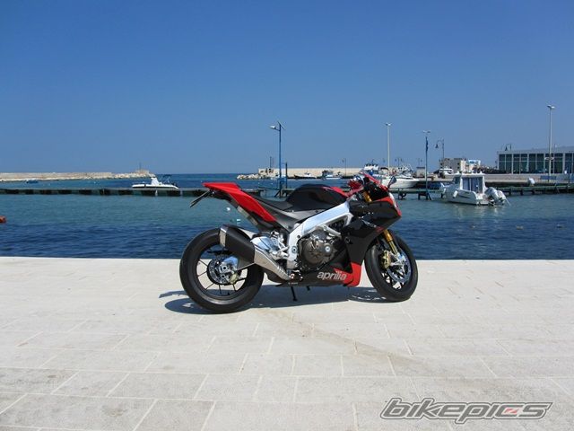 2011 APRILIA RSV4 | Picture 2207804 motorcycle photo