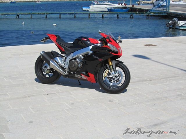 2011 APRILIA RSV4 | Picture 2207823 motorcycle photo