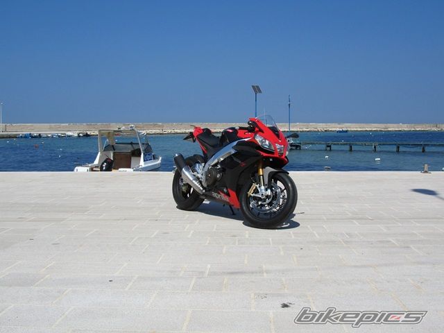 2011 APRILIA RSV4 | Picture 2207824 motorcycle photo