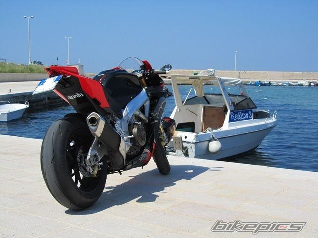2011 APRILIA RSV4 | Picture 2207831 motorcycle photo