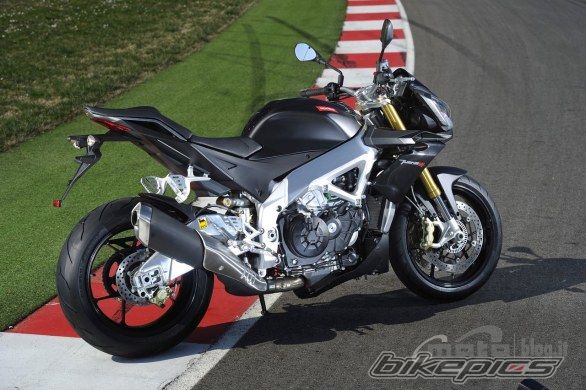 2011 APRILIA TUONO FACTORY | Picture 2208015 motorcycle photo