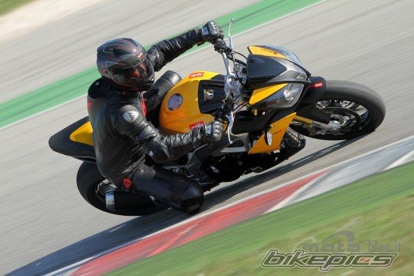 2011 APRILIA TUONO FACTORY | Picture 2208037 motorcycle photo