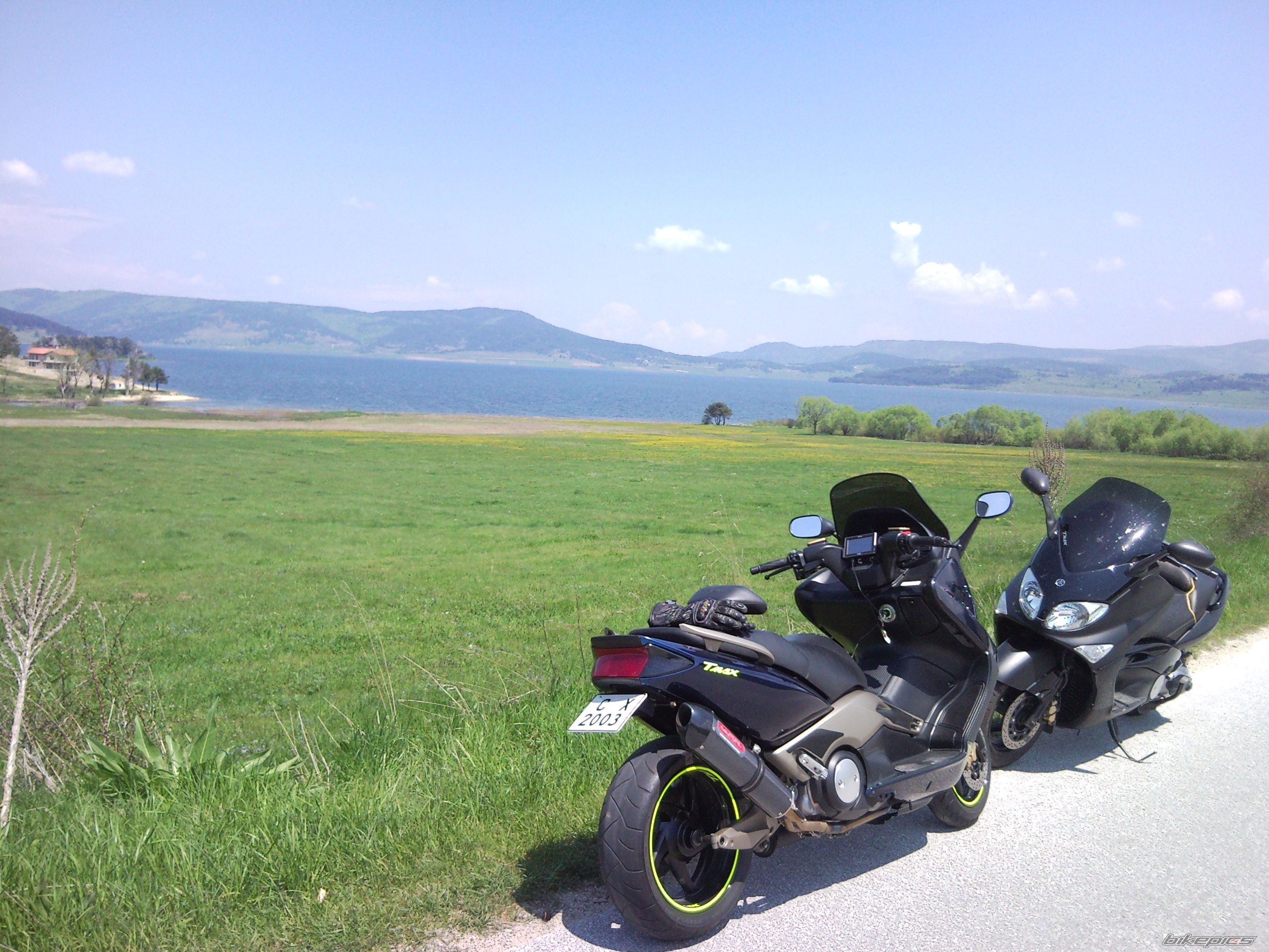 2004 YAMAHA TMAX 500 | Picture 2213197 motorcycle photo