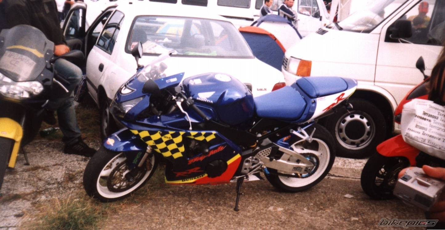 2002 SUZUKI TL1000R | Picture 221329 motorcycle photo