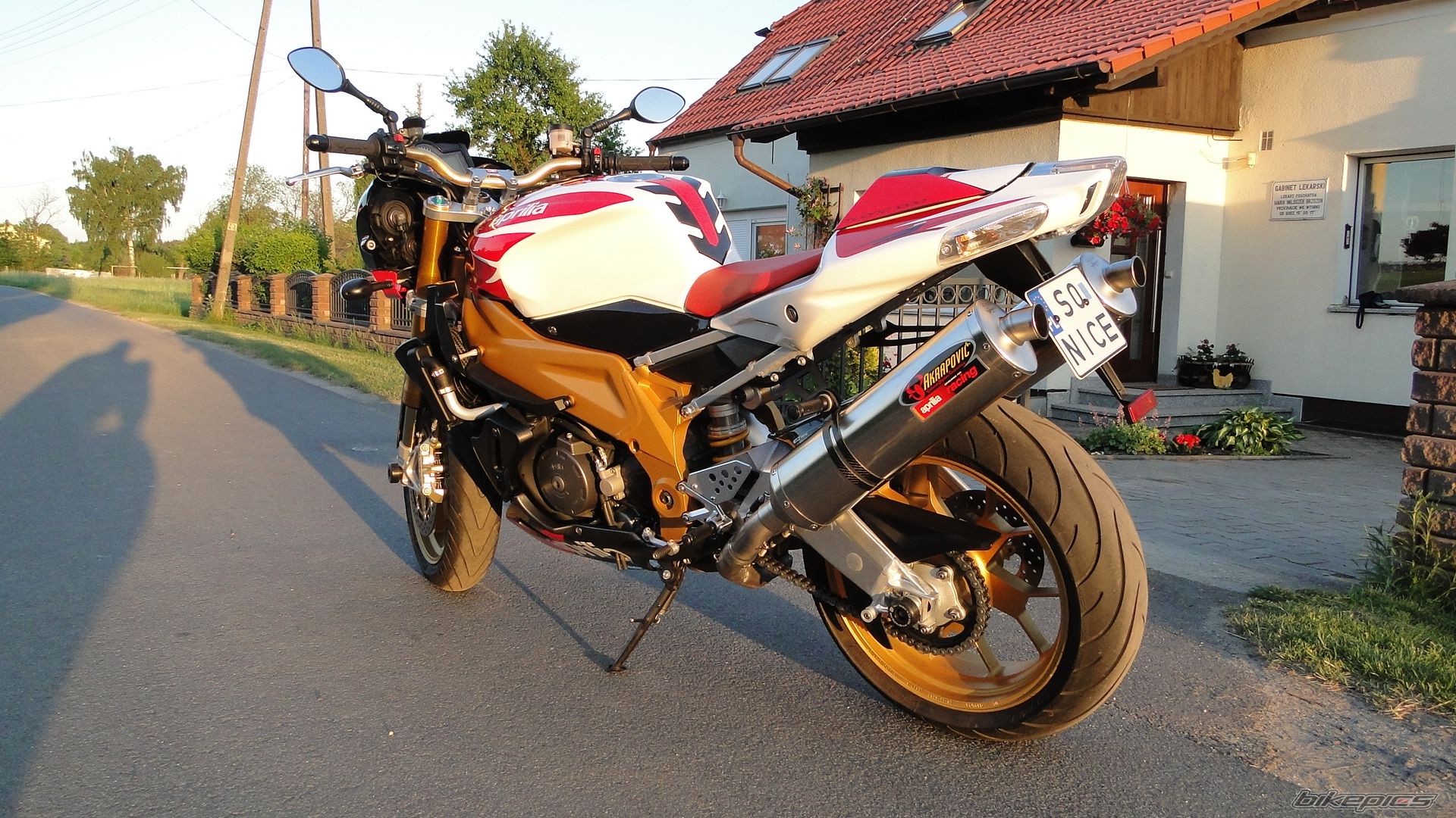 2008 APRILIA TUONO FACTORY | Picture 2213829 motorcycle photo