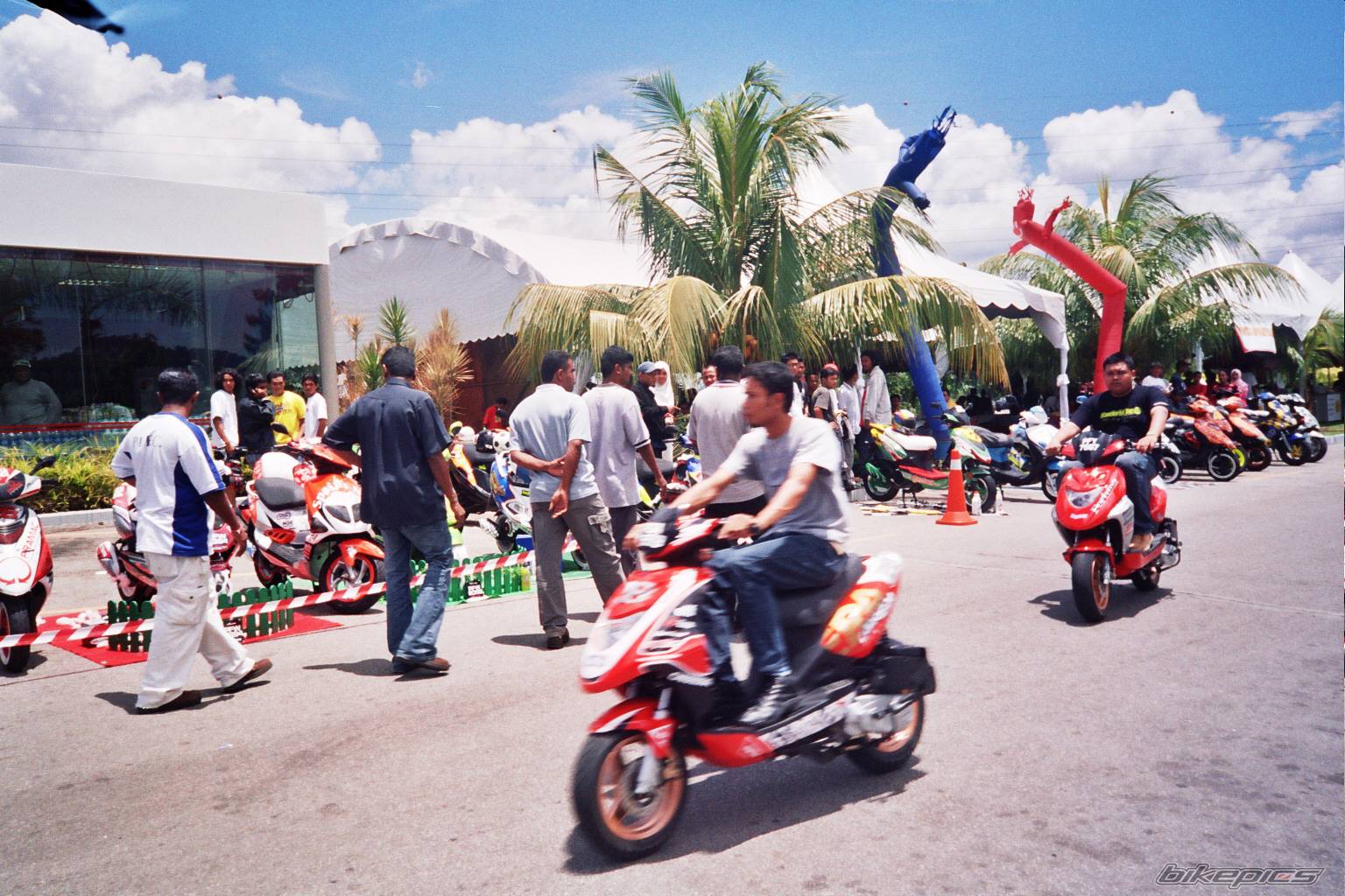 2004 SUZUKI VS 125 | Picture 221397 motorcycle photo