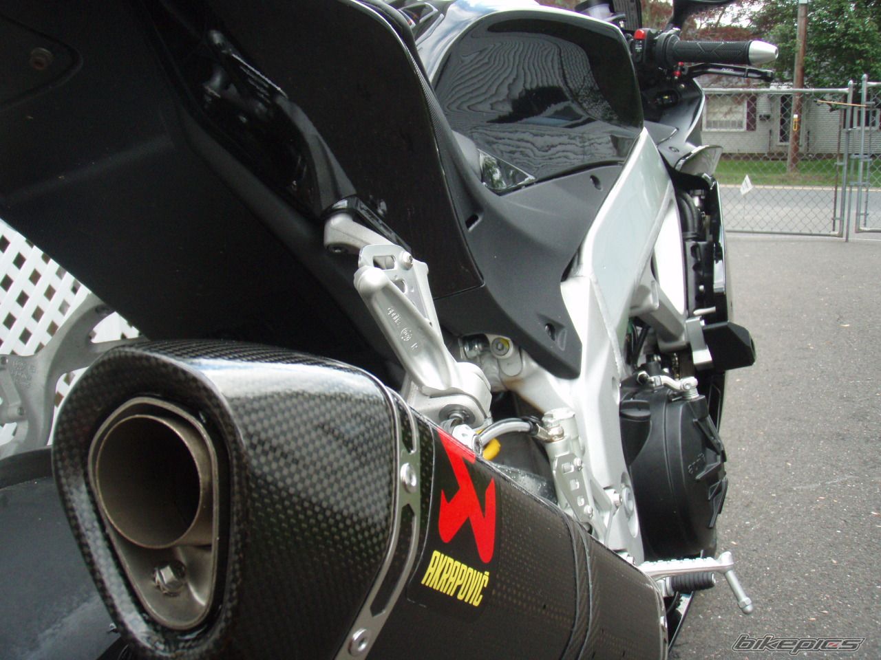 2010 APRILIA RSV4 | Picture 2214575 motorcycle photo