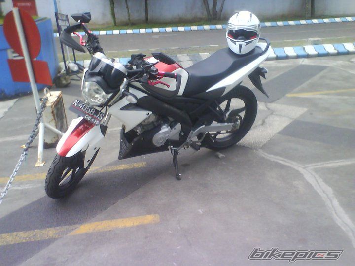 2010 YAMAHA FZ 150 | Picture 2217363 motorcycle photo