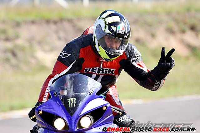 2012 YAMAHA YZF R1 | Picture 2217850 motorcycle photo