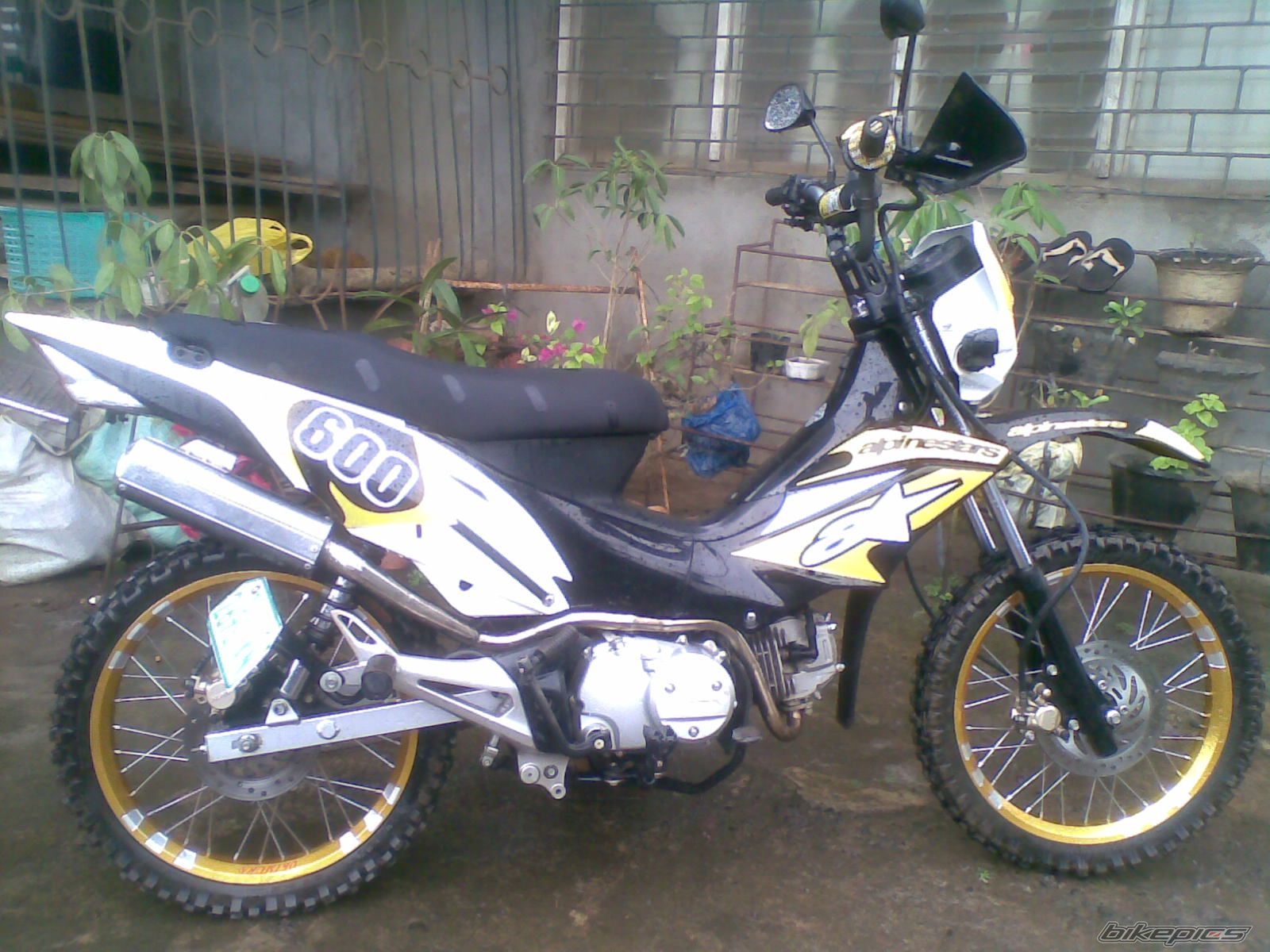 2011 HONDA XRM 125 OFFROAD | Picture 2217899 motorcycle photo