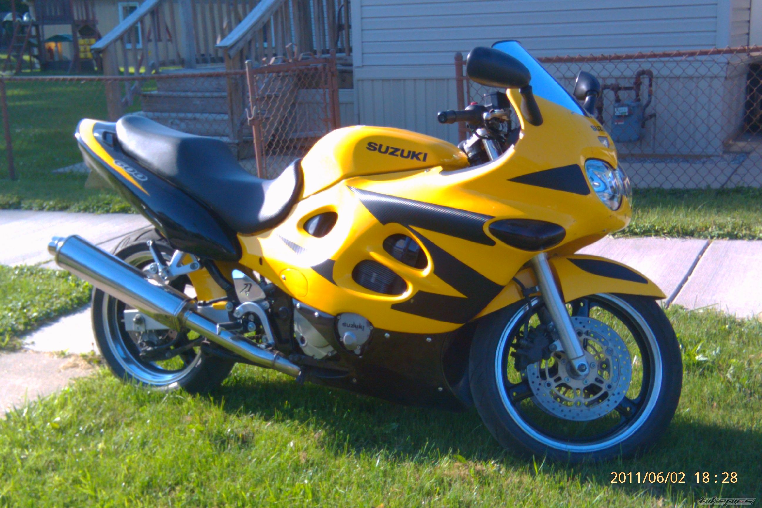 2001 SUZUKI GSX 600 | Picture 2222012 motorcycle photo