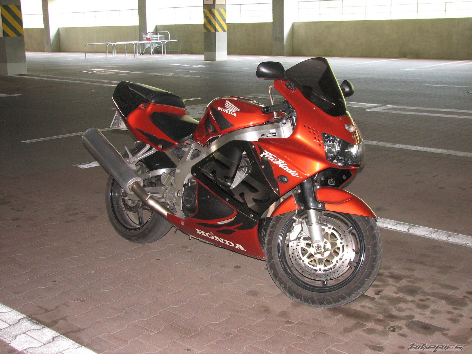 1998 HONDA CBR 900 | Picture 2222201 motorcycle photo