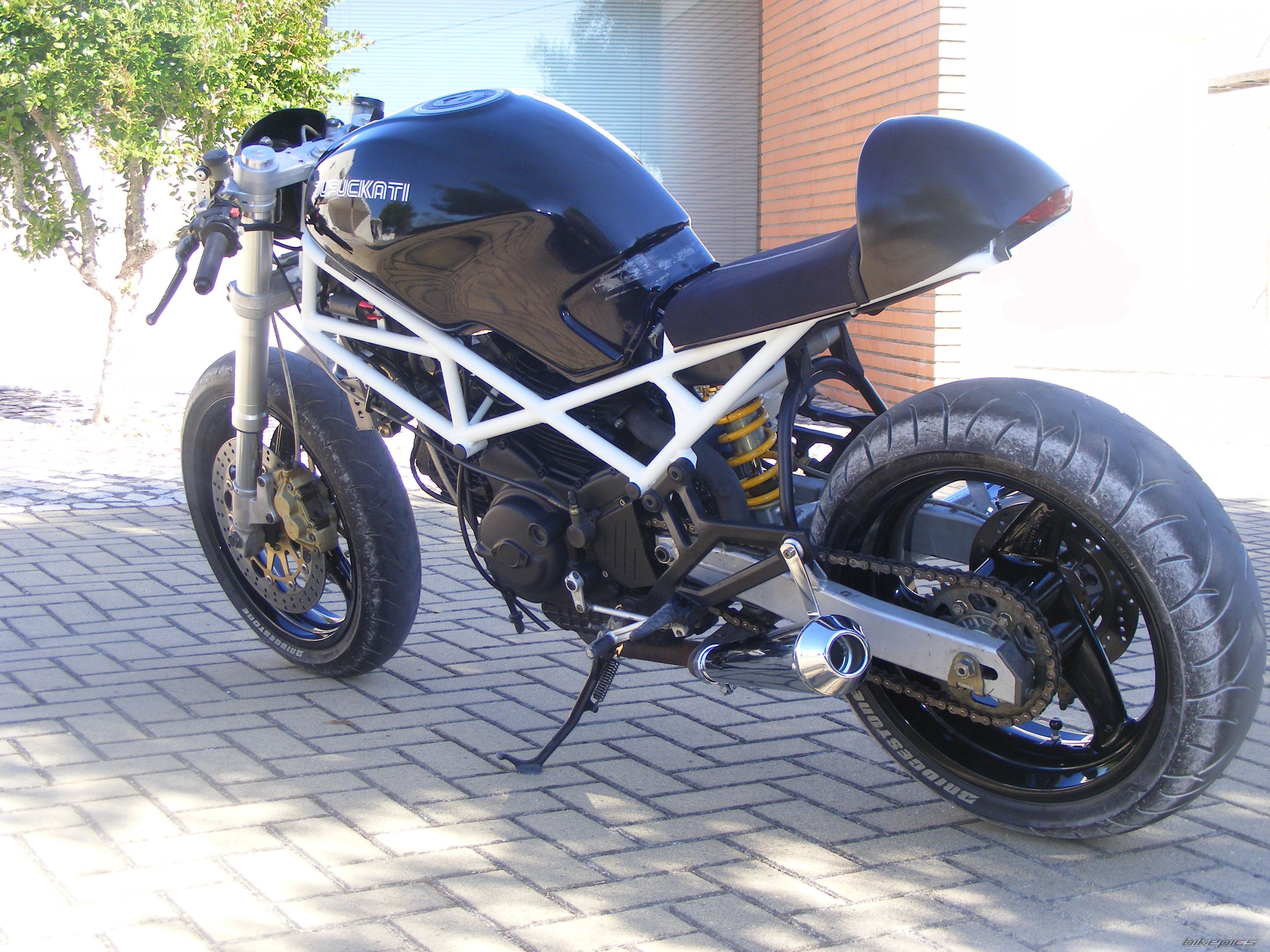 2000 DUCATI MONSTER 900 | Picture 2224616 motorcycle photo