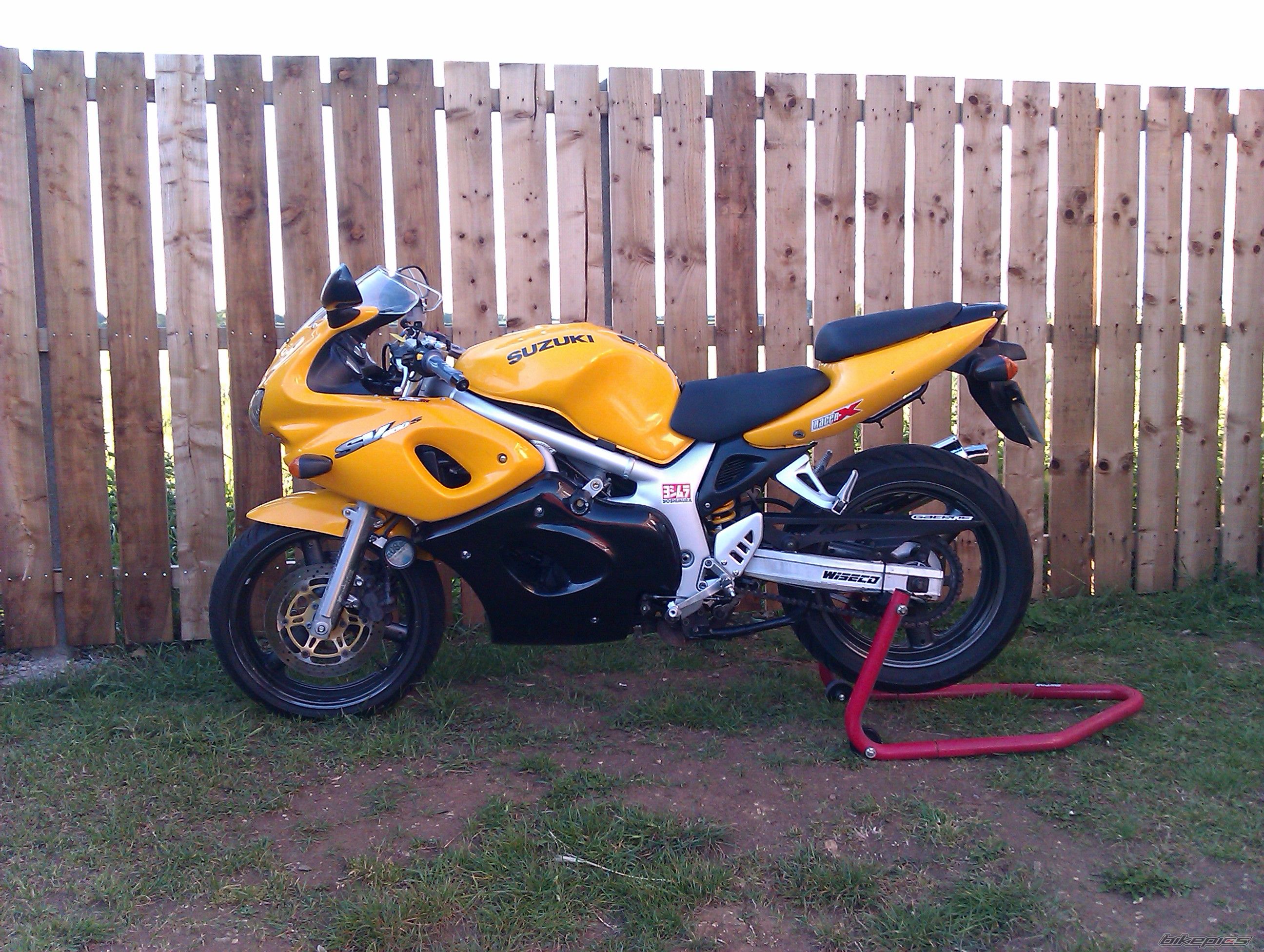2000 SUZUKI SV 650S | Picture 2225094 motorcycle photo