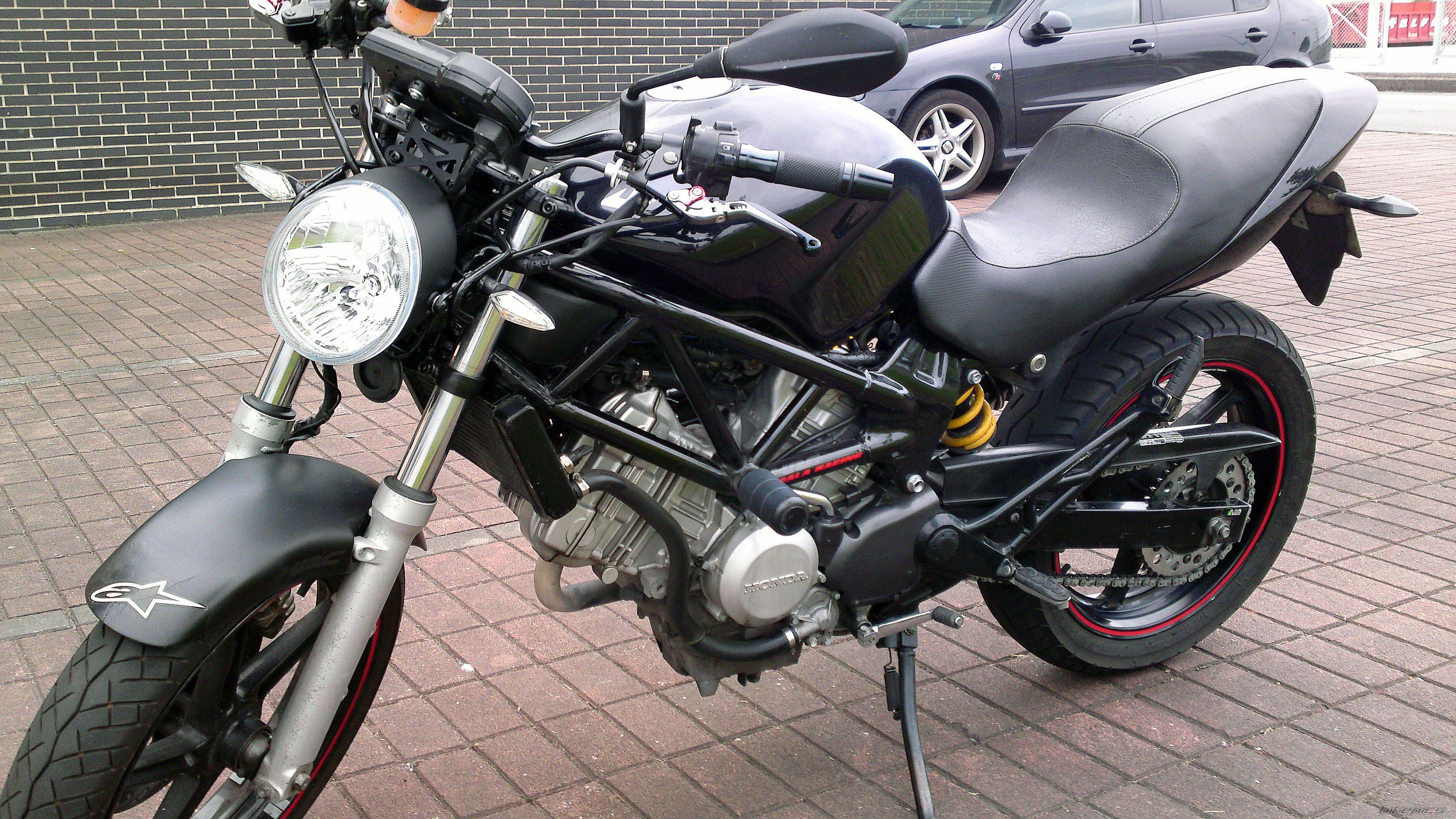 2001 HONDA VTR 250 | Picture 2225305 motorcycle photo