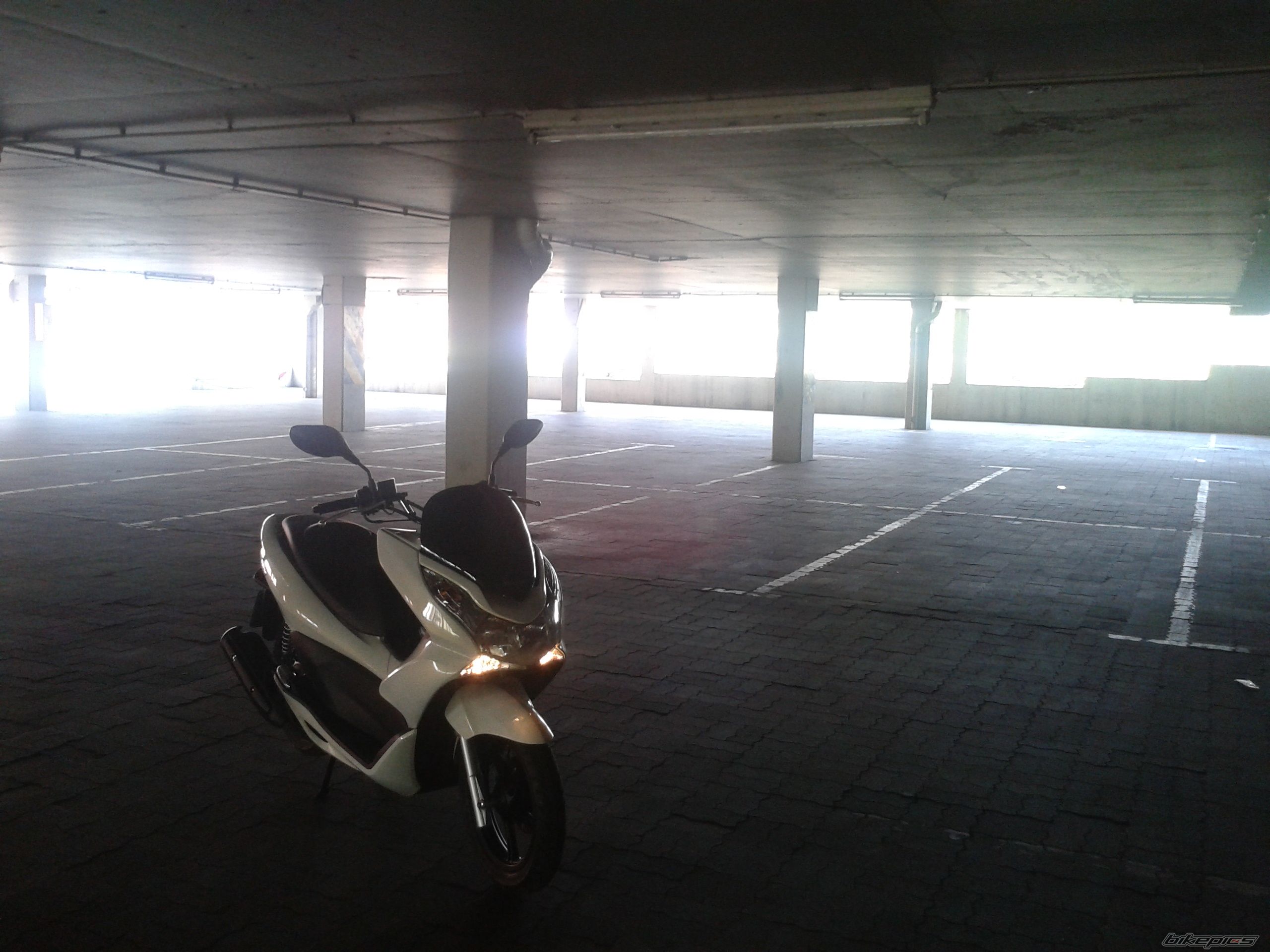 2011 HONDA PCX | Picture 2225852 motorcycle photo