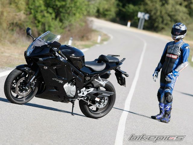2010 HYOSUNG GT 650R | Picture 2226605 motorcycle photo