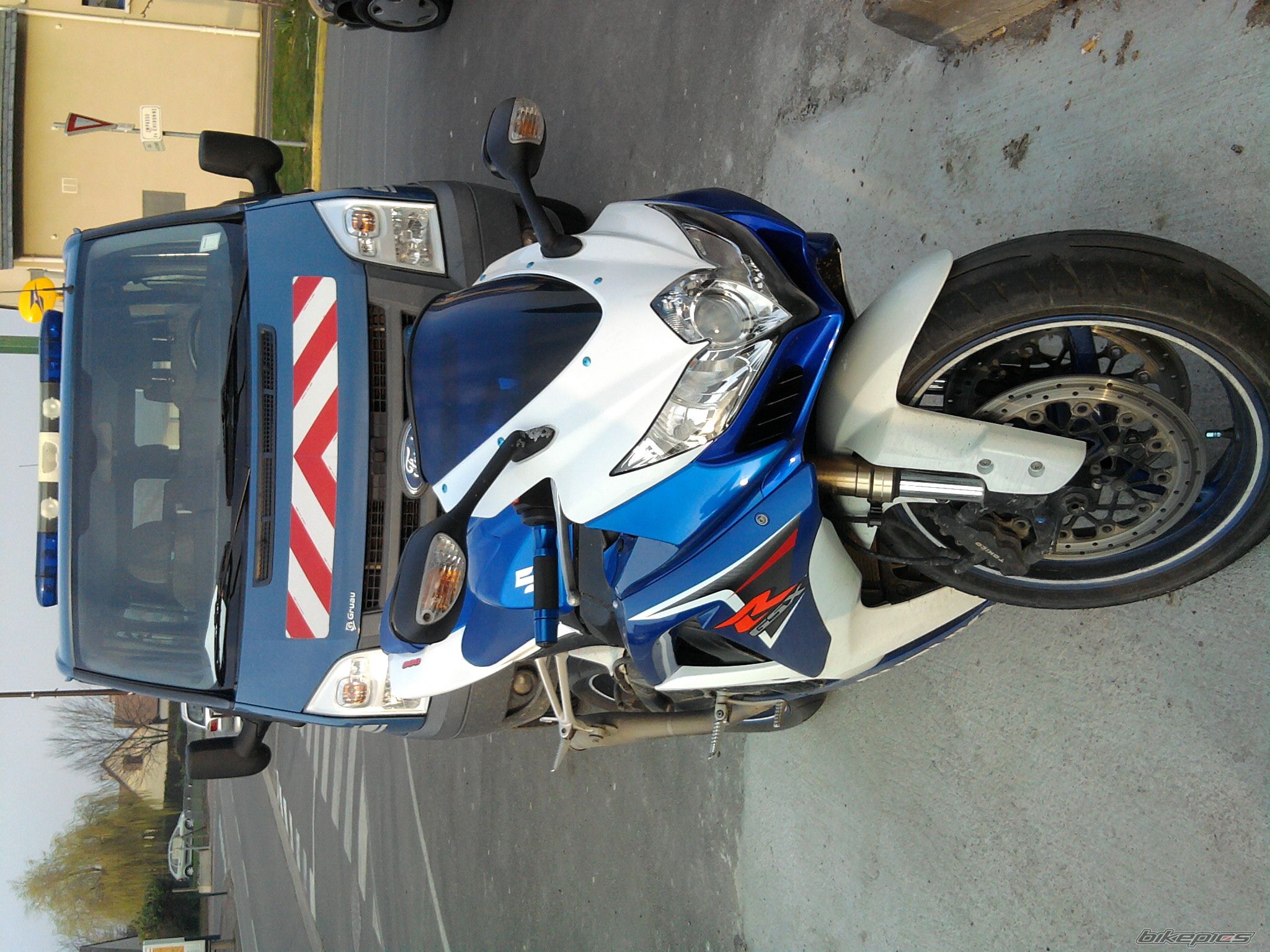 2008 SUZUKI GSX R 600 | Picture 2228006 motorcycle photo