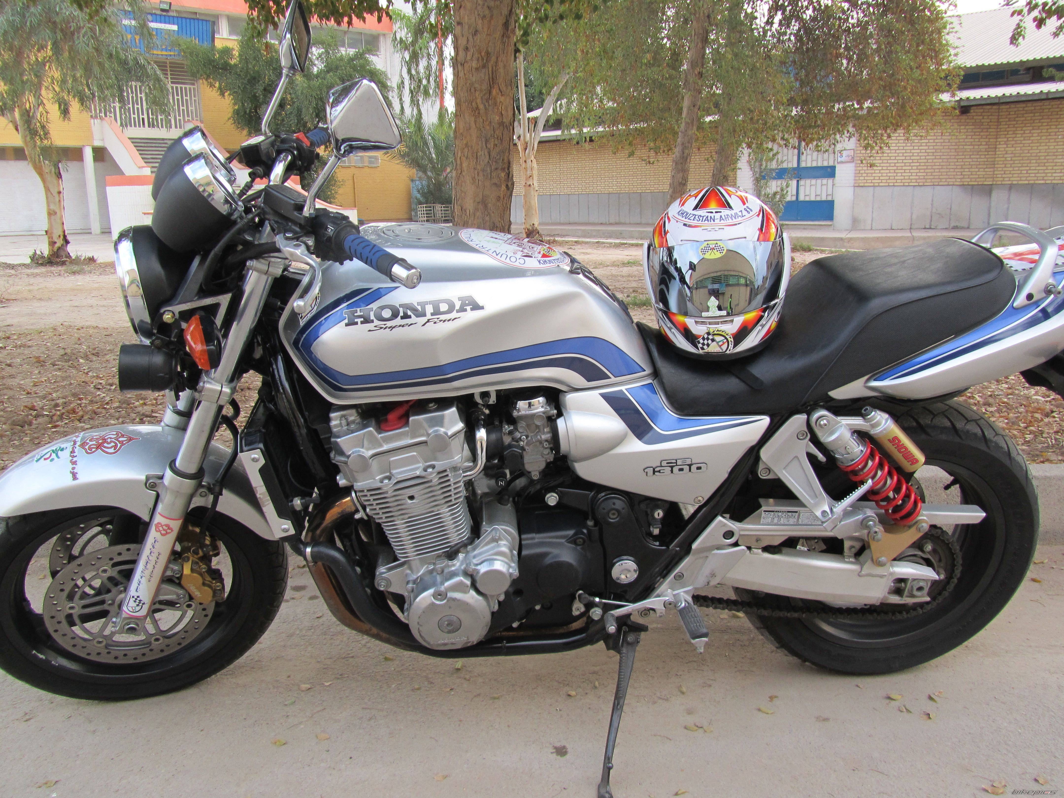 2002 HONDA CB1300 | Picture 2229341 motorcycle photo