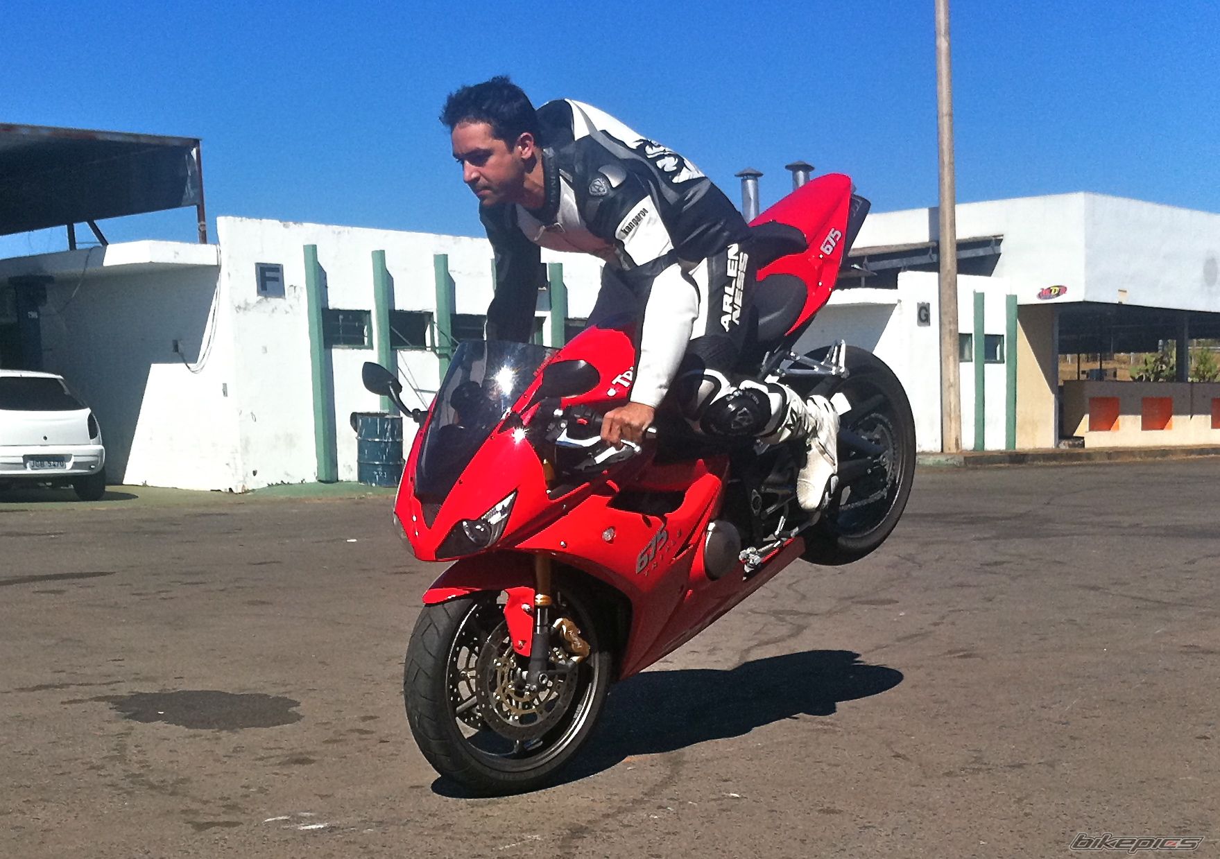 2009 TRIUMPH DAYTONA 675 | Picture 2230721 motorcycle photo