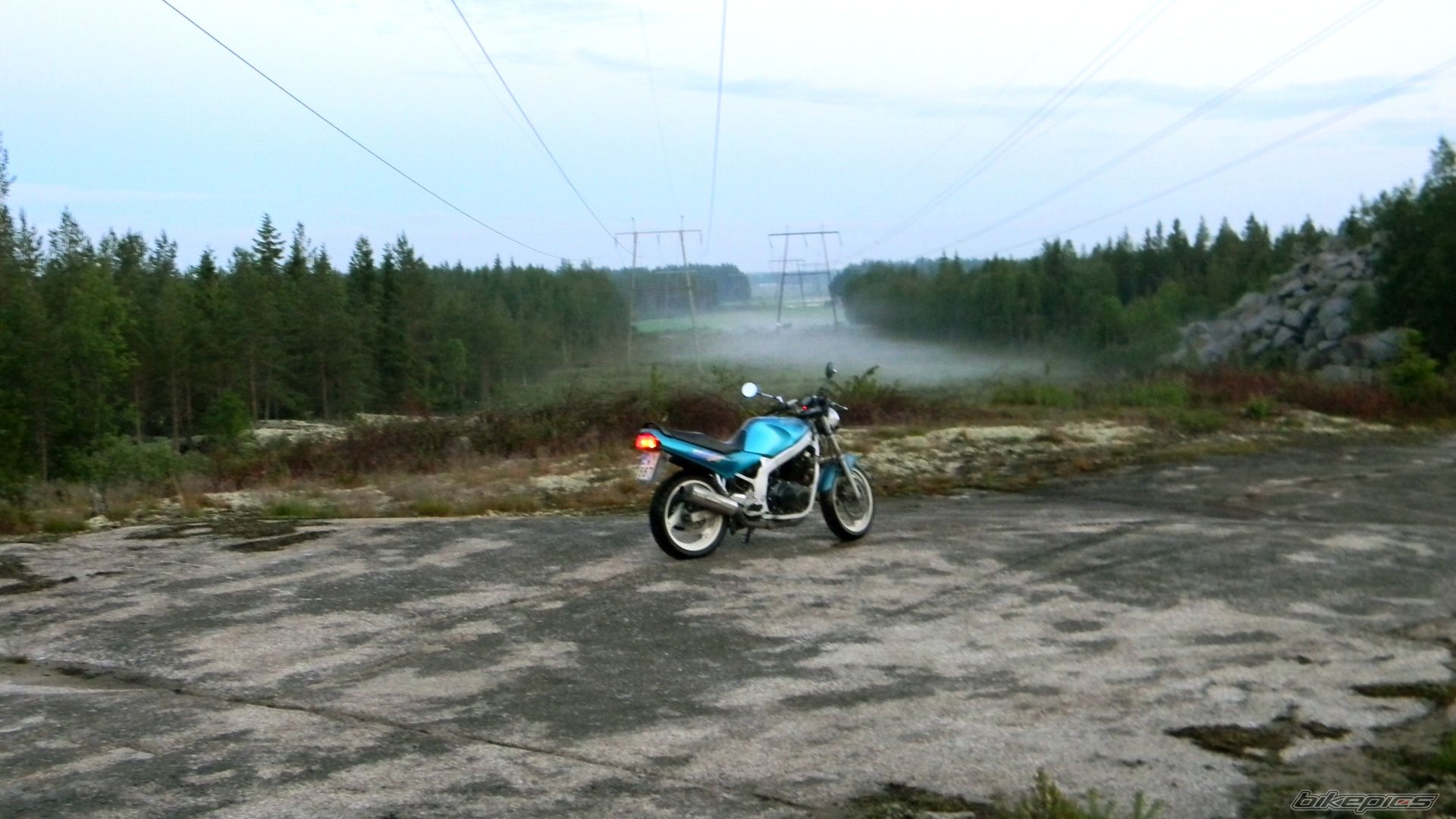 1995 SUZUKI GS 500 | Picture 2230790 motorcycle photo