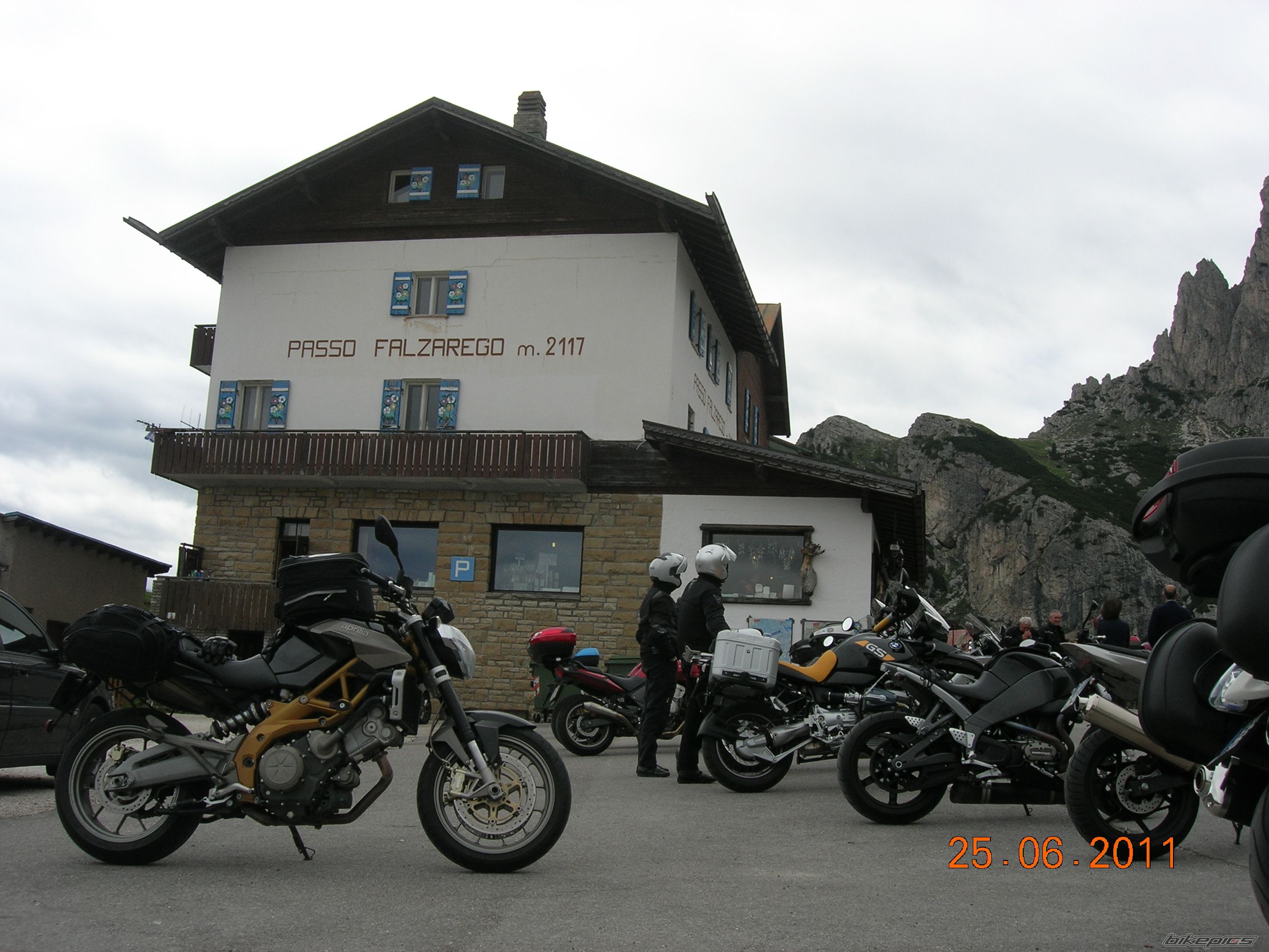 2009 APRILIA SHIVER 750 | Picture 2231720 motorcycle photo