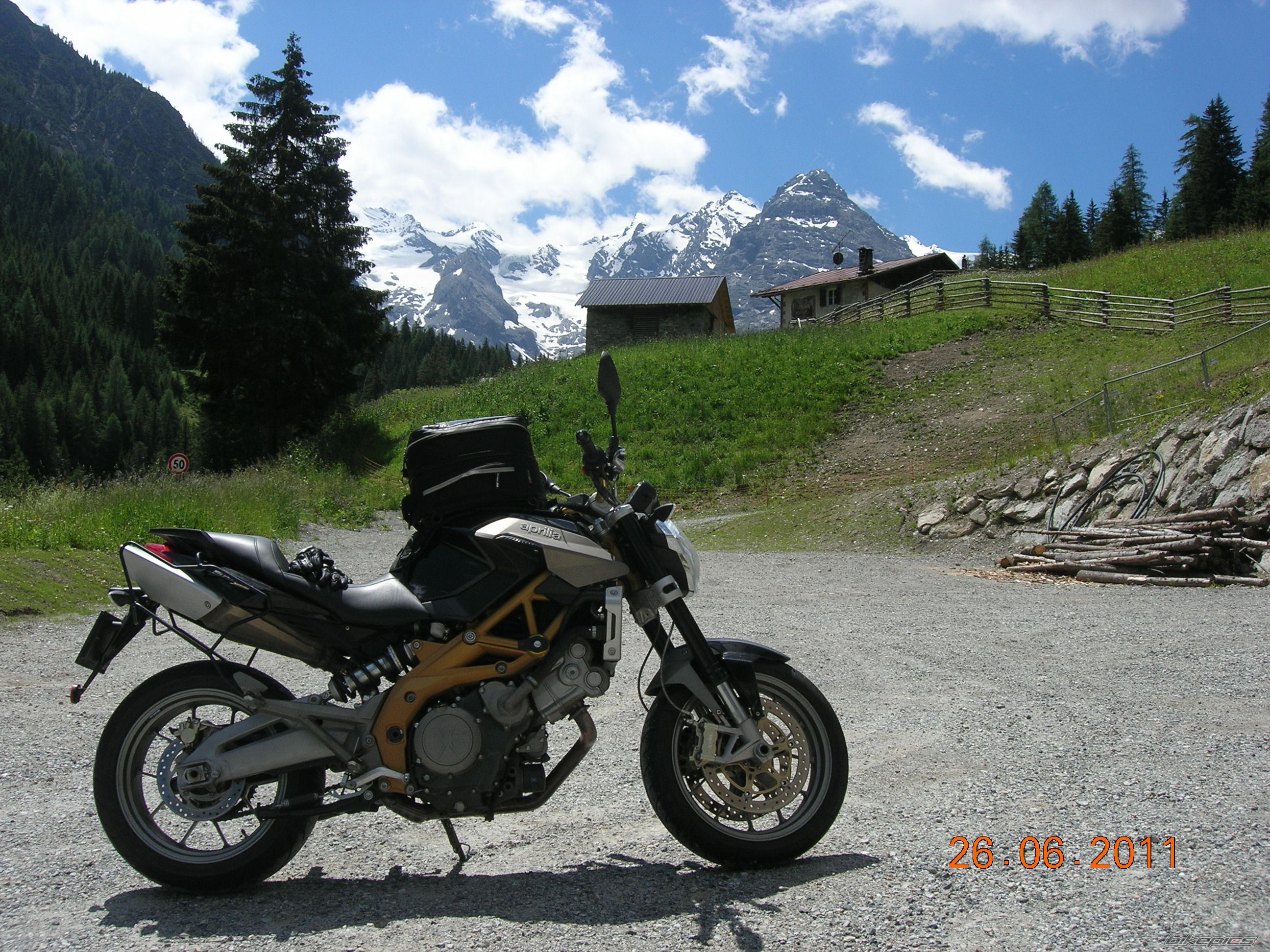 2009 APRILIA SHIVER 750 | Picture 2231721 motorcycle photo