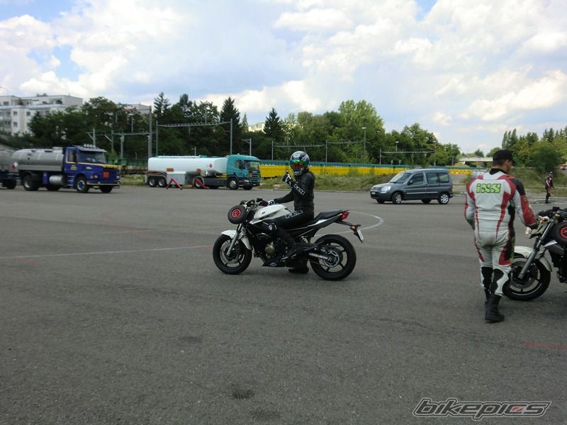 2011 KAWASAKI Z 750 R | Picture 2234601 motorcycle photo