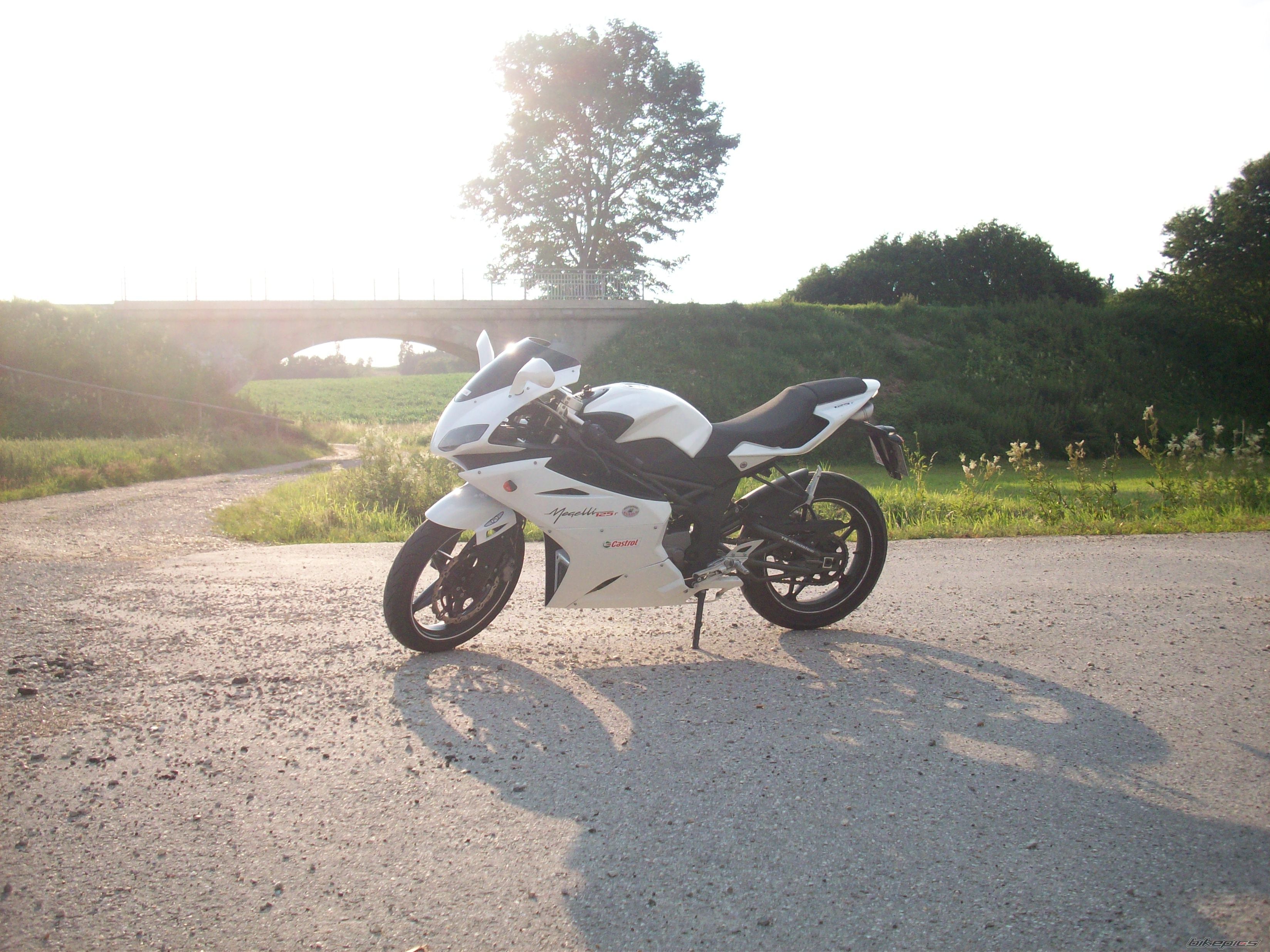 2011 HERCULES MEGELLI 125 R | Picture 2235192 motorcycle photo
