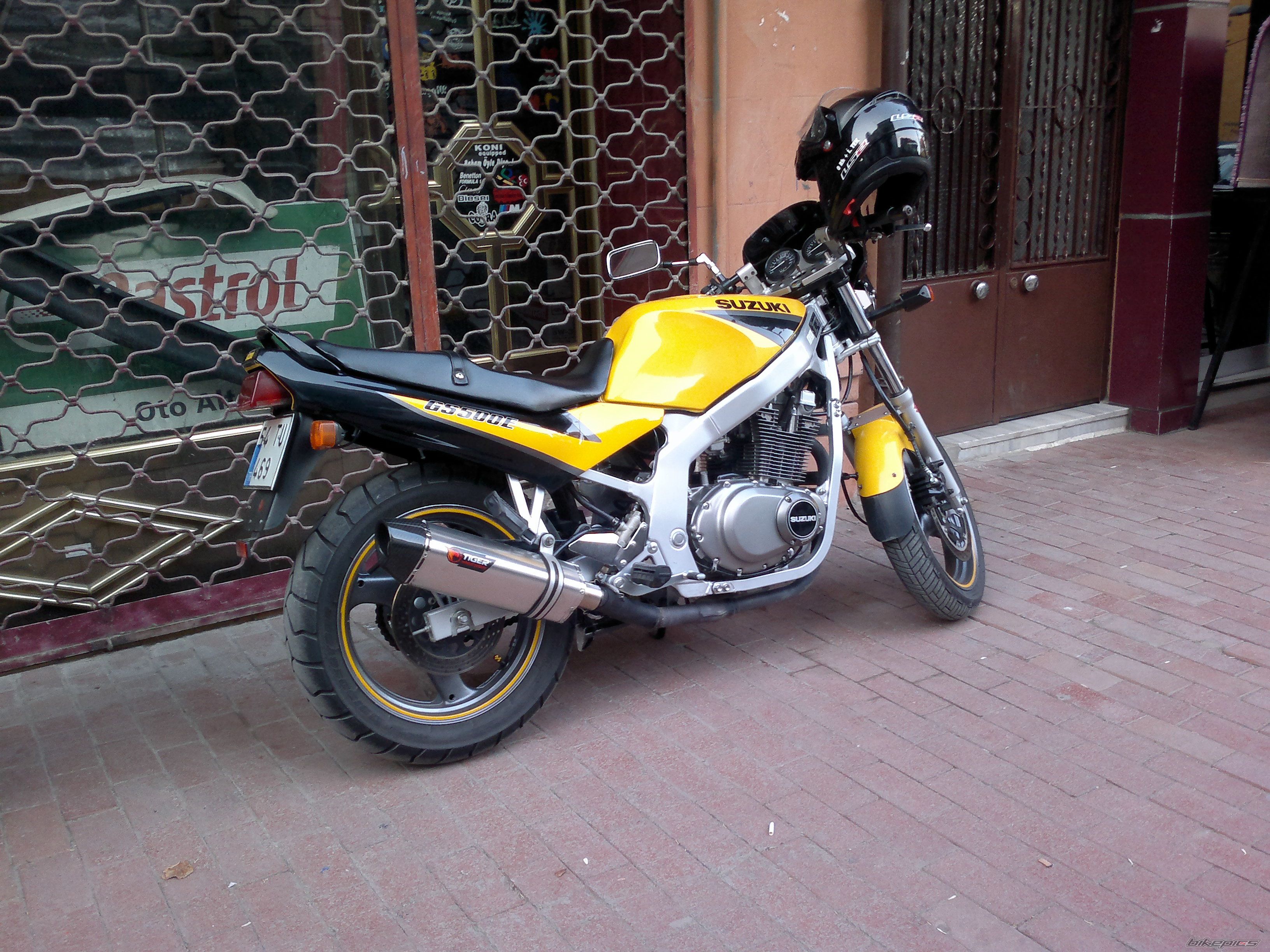 2009 SUZUKI GS 500 | Picture 2237201 motorcycle photo