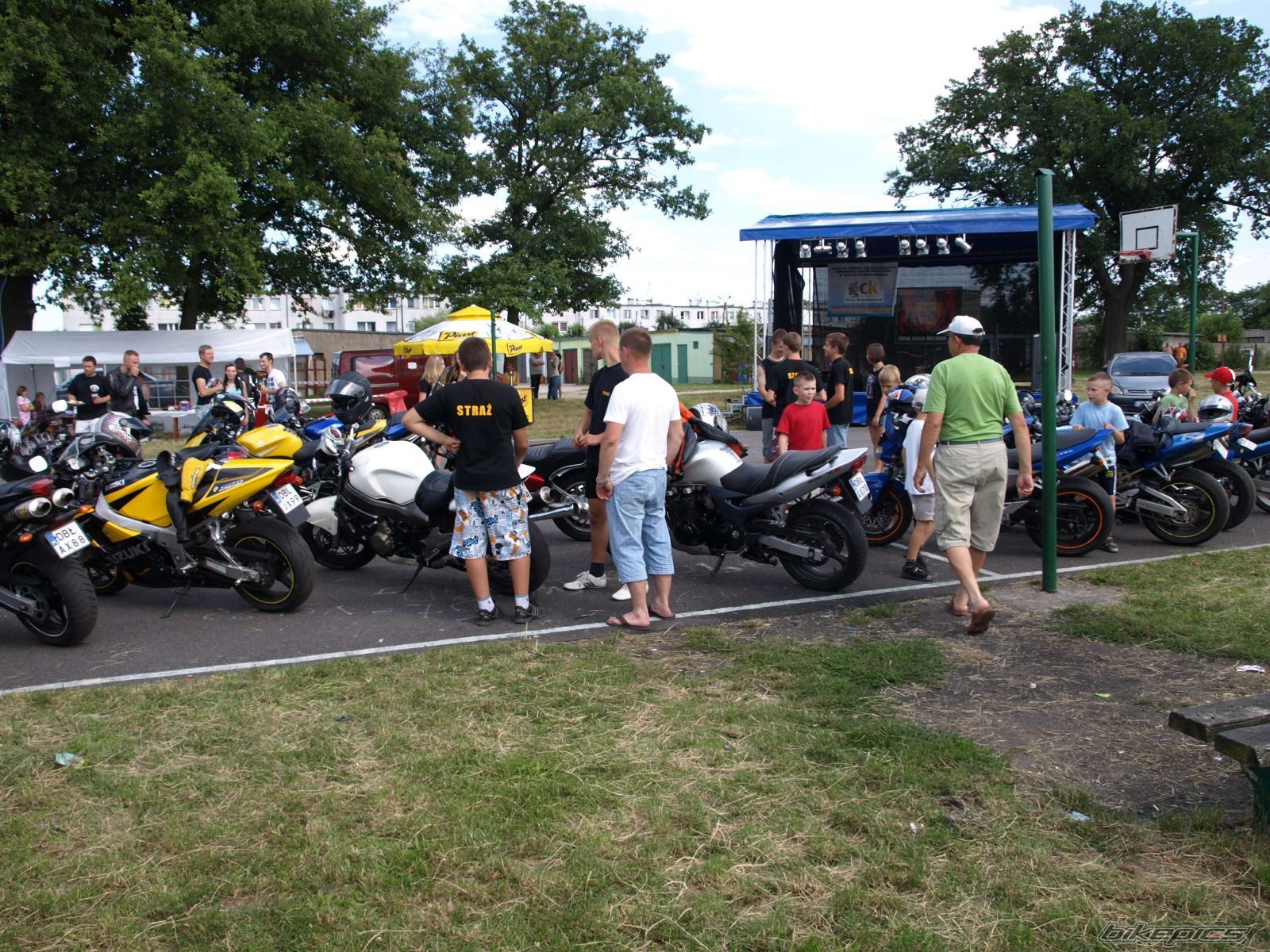 2001 SUZUKI GSX R 750 | Picture 2237435 motorcycle photo