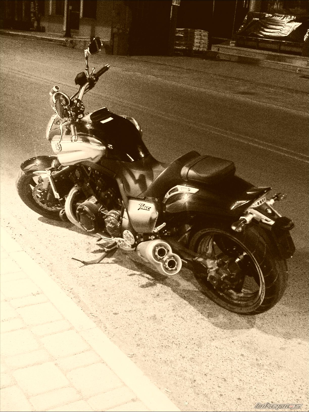 2009 YAMAHA VMAX 1700 | Picture 2238208 motorcycle photo