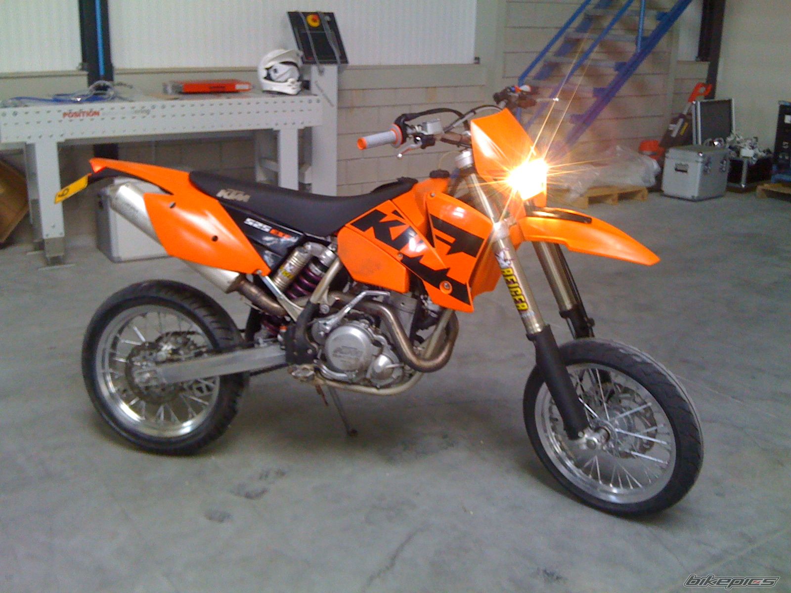 2004 KTM 525 EXC | Picture 2238421 motorcycle photo
