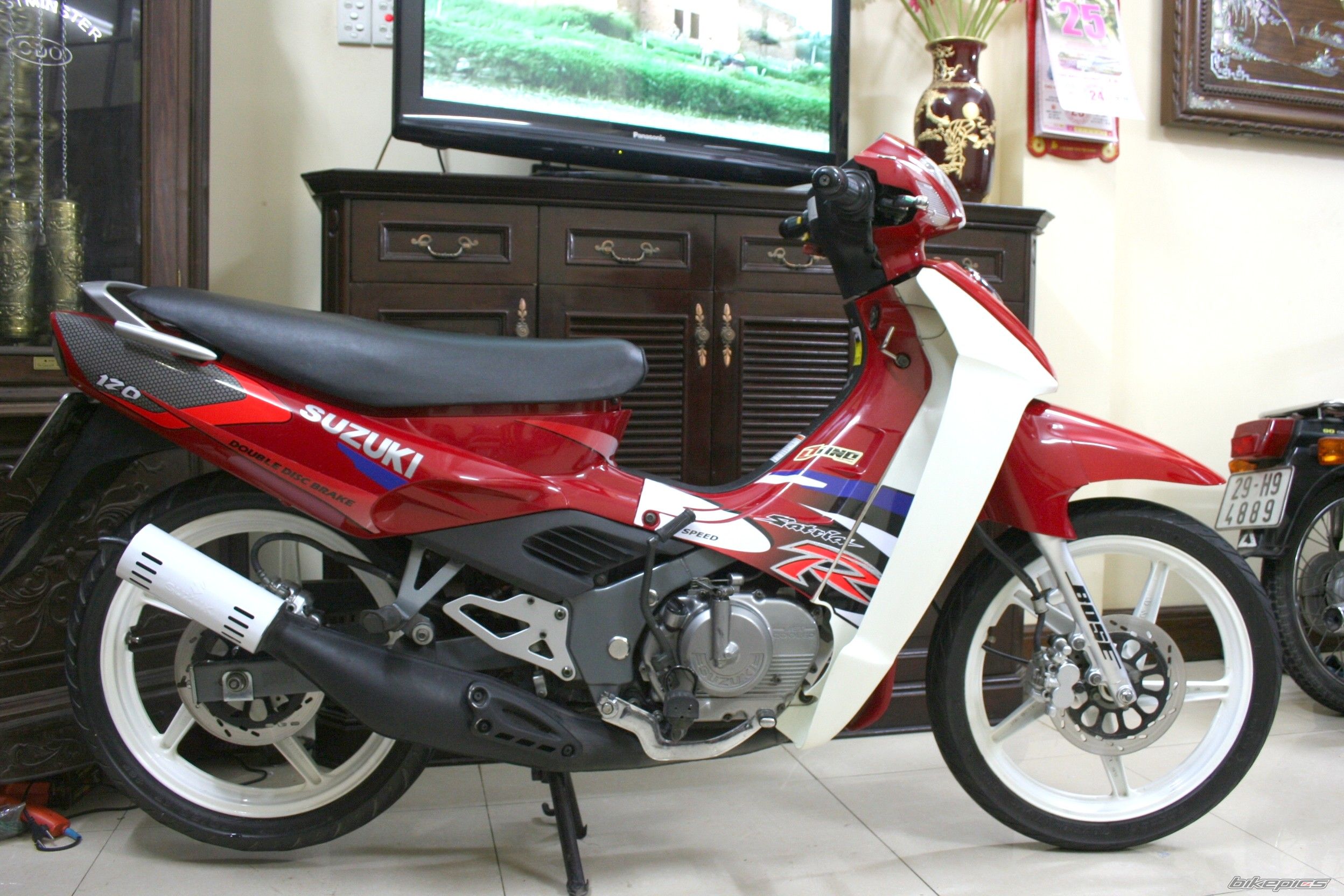 2010 SUZUKI RGV 120 | Picture 2238700 motorcycle photo