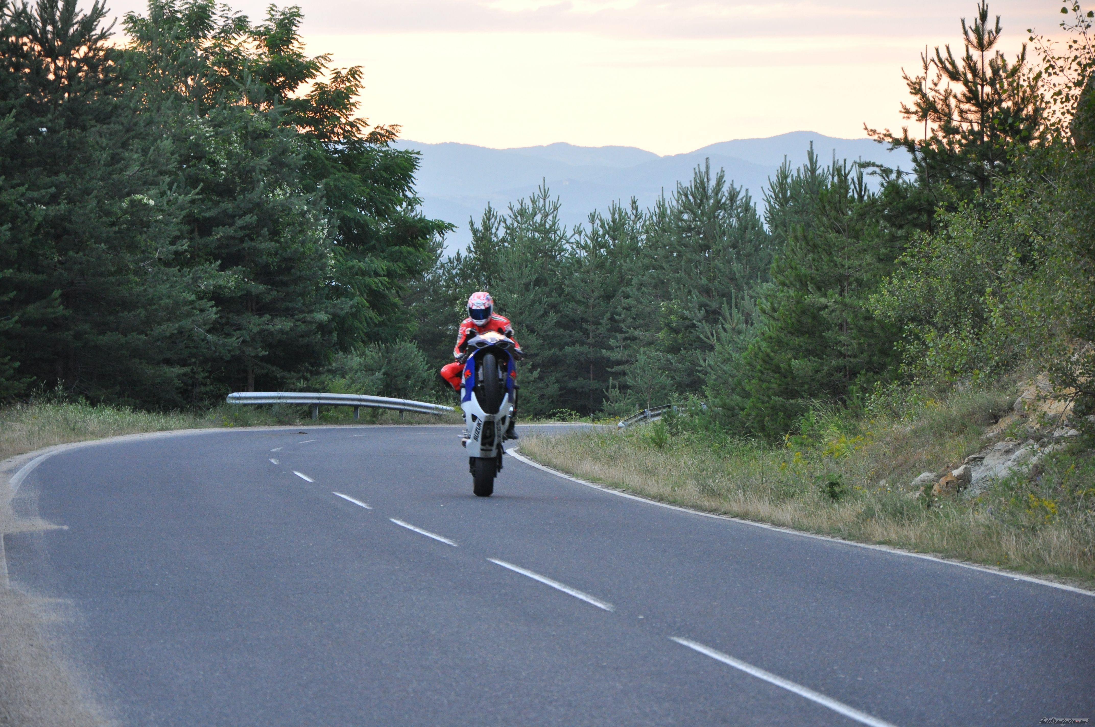 2006 SUZUKI GSX R 1000 | Picture 2238994 motorcycle photo