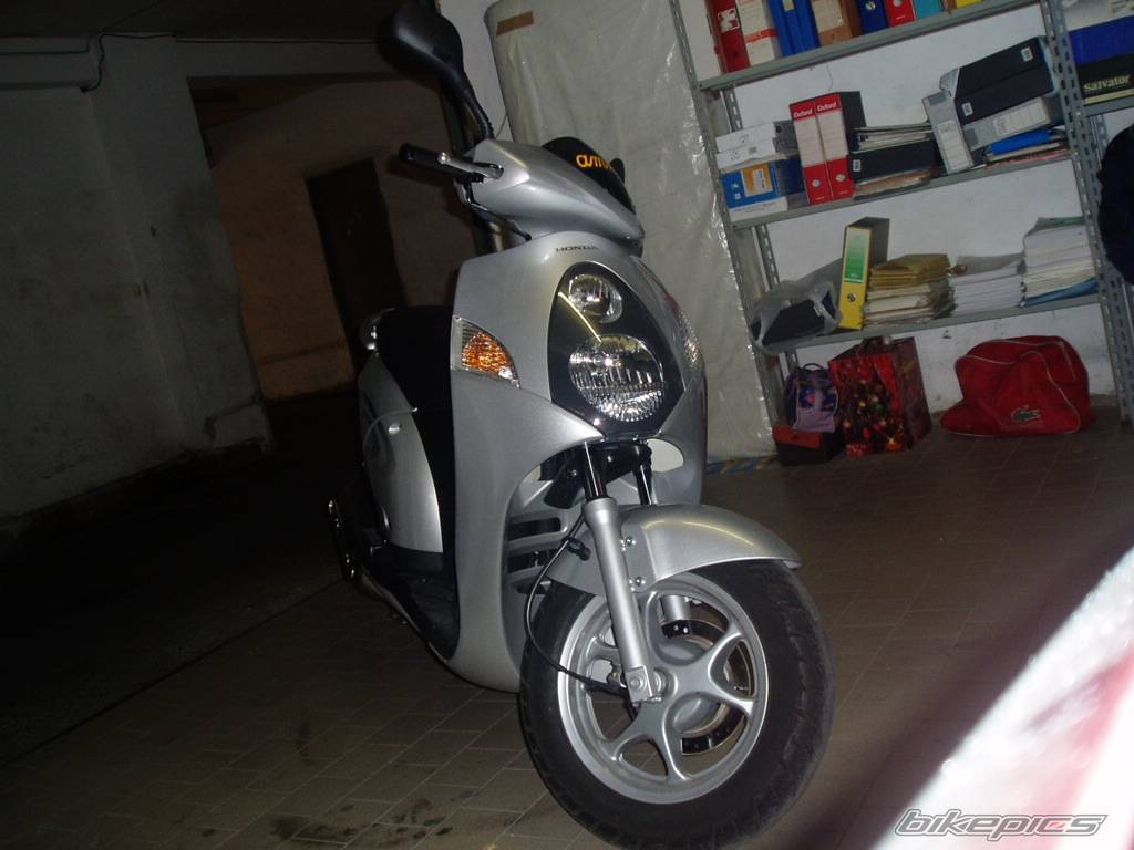 2004 HONDA NES 150 @ | Picture 223964 motorcycle photo