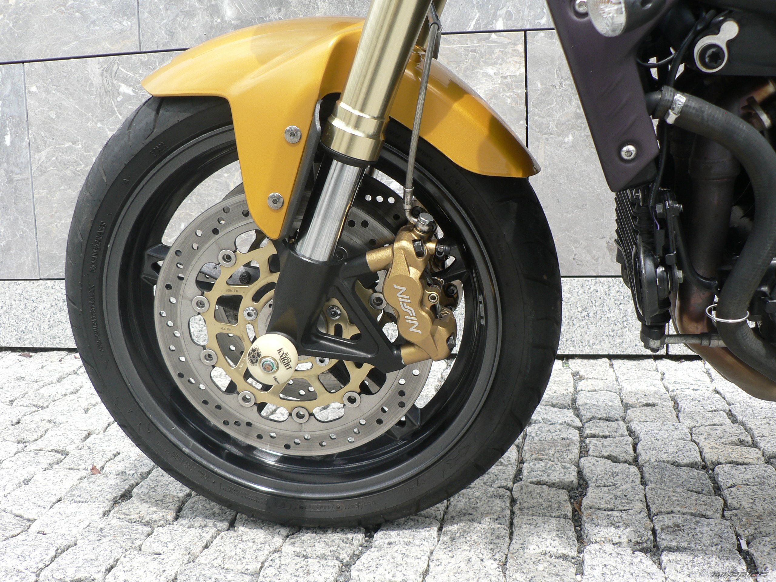 2006 TRIUMPH SPEED TRIPLE | Picture 2240933 motorcycle photo