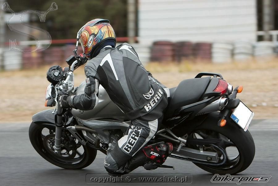 2004 YAMAHA FZ6 FAZER | Picture 2241858 motorcycle photo