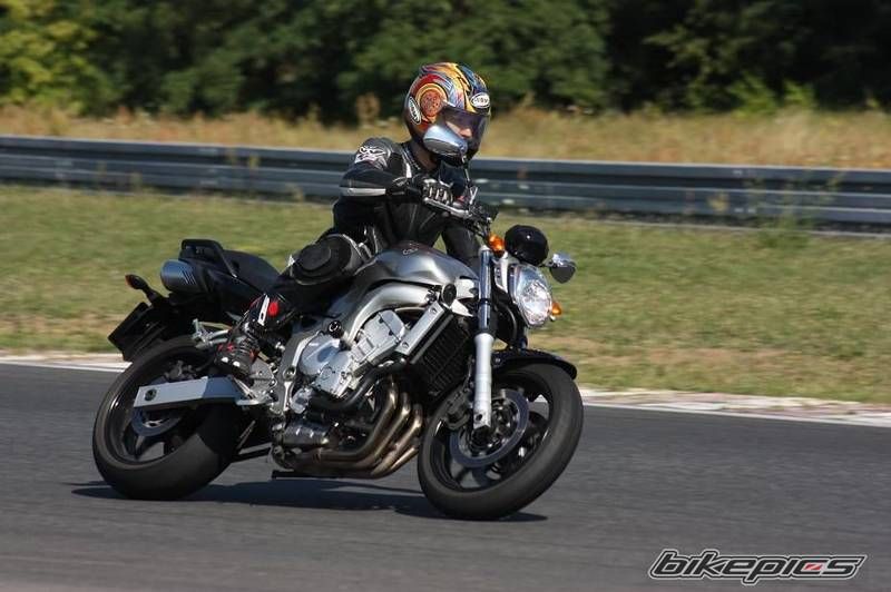 2004 YAMAHA FZ6 FAZER | Picture 2241864 motorcycle photo