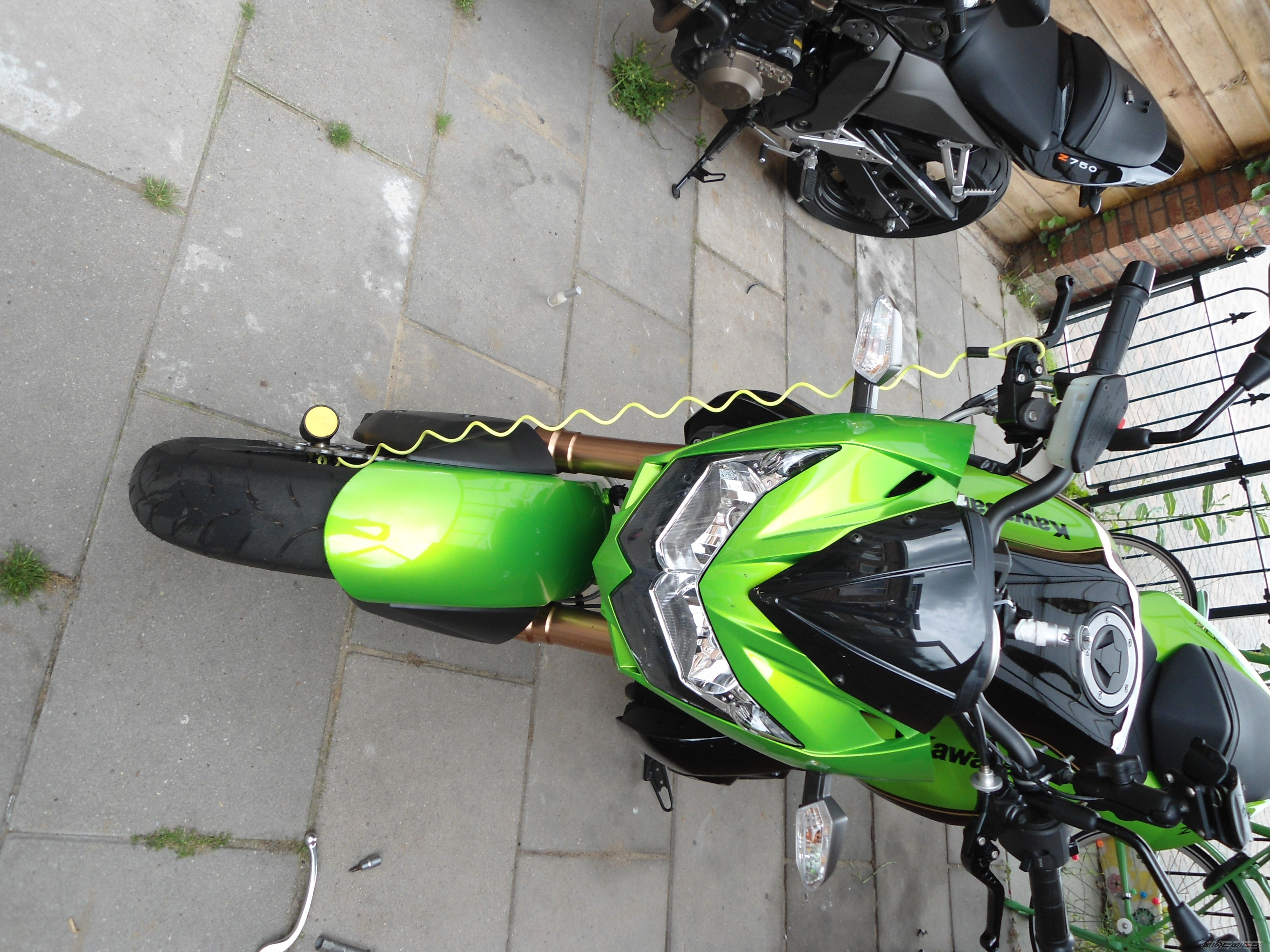 2011 KAWASAKI Z 750 R | Picture 2243121 motorcycle photo
