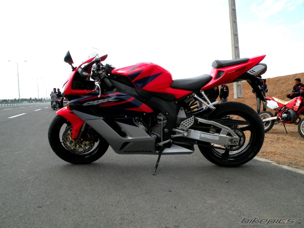 2004 HONDA CBR 1000  RR | Picture 2243851 motorcycle photo